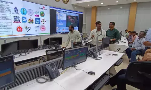 BBMP ವಾರ್ ರೂಮ್, ಕಂಟ್ರೋಲ್ ರೂಂಗೆ ದಿಢೀರ್ ಭೇಟಿ ನೀಡಿದ ಡಿಸಿಎಂ ಡಿ ಕೆ ಶಿವಕುಮಾರ್