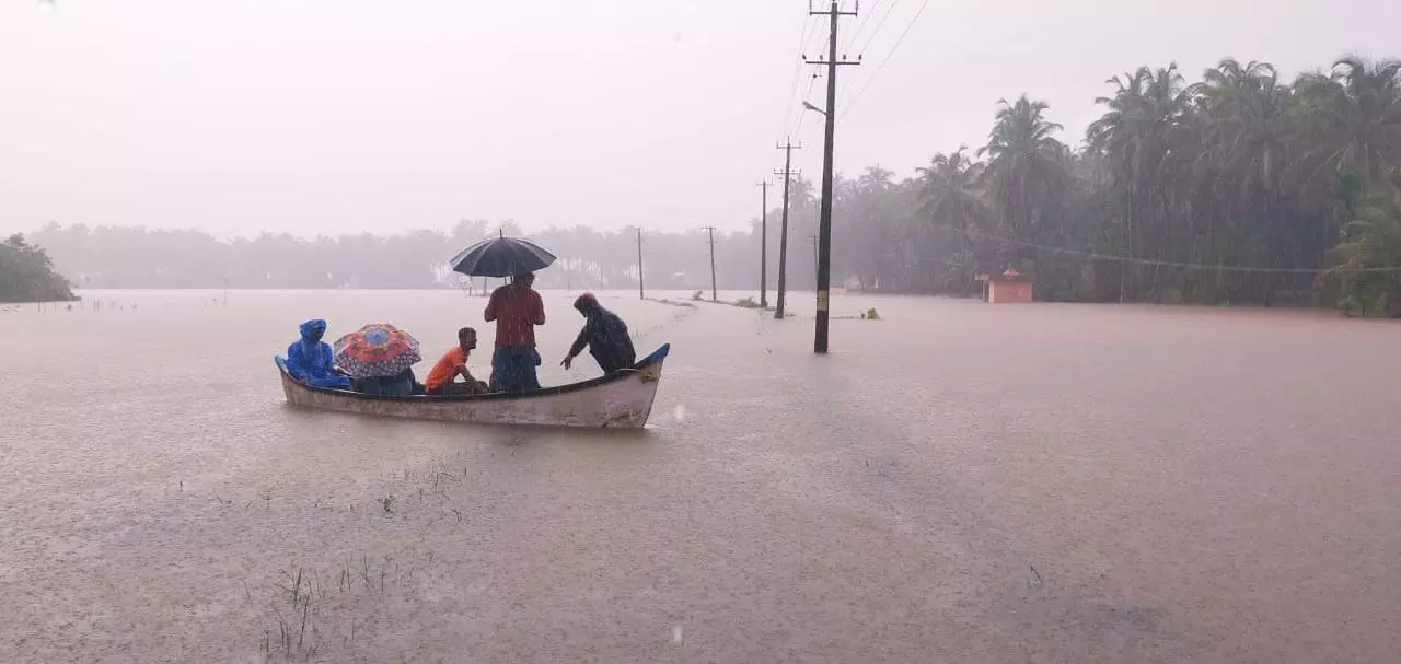ನೆರೆ ಬಂದರೆ ನಾವುಂದ, ಸಾಲ್ಬುಡ ಜನತೆಗೆ ನರಕ ದರ್ಶನ: ಸಂಪರ್ಕ ರಸ್ತೆ ಮುಳುಗಡೆ ನೆರೆ ಬಂದರೆ ನಾವುಂದ, ಸಾಲ್ಬುಡ ಜನತೆಗೆ ನರಕ ದರ್ಶನ: ಸಂಪರ್ಕ ರಸ್ತೆ ಮುಳುಗಡೆ