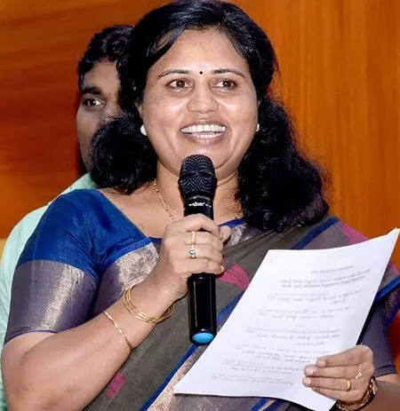 ಉ.ಕ. ನೂತನ ಜಿಲ್ಲಾಧಿಕಾರಿಯಾಗಿ ಗಂಗೂಬಾಯಿ ಮಾನಕರ್ ನೇಮಕ