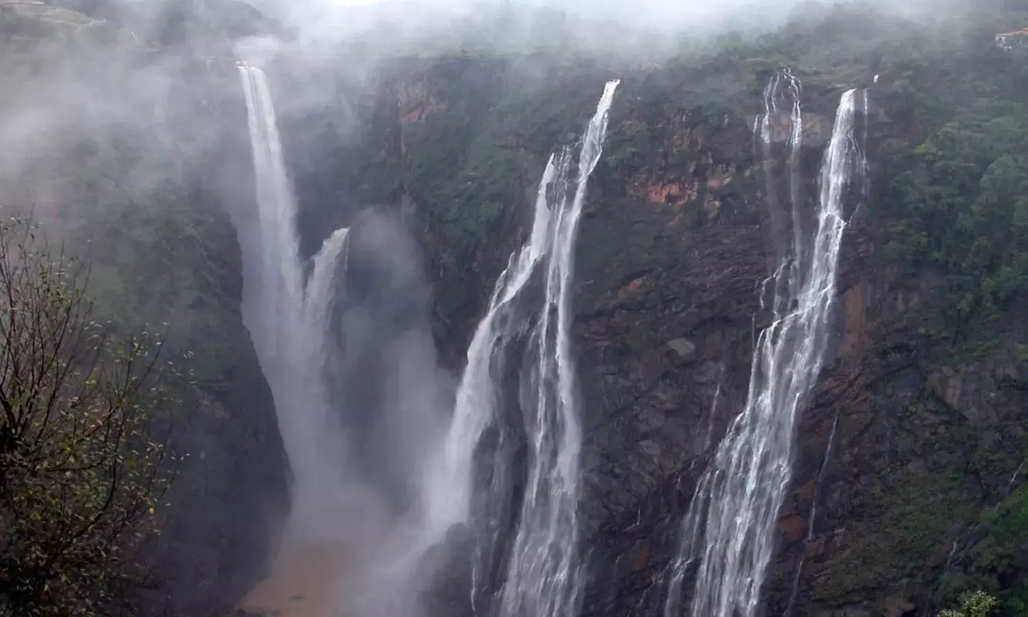 ರಾಜ್ಯದಲ್ಲಿ ಪ್ರವಾಸಿಗರ ಅನುಕೂಲಕ್ಕೆ ಟೂರಿಸ್ಟ್ ಪೊಲೀಸ್ ವ್ಯವಸ್ಥೆ ಜಾರಿಗೆ ಸರಕಾರ ಚಿಂತನೆ