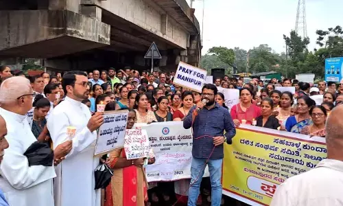 ಮಣಿಪುರ ಹಿಂಸಾಚಾರ ಖಂಡಿಸಿ ಸಮಾನ ಮನಸ್ಕ ಸಂಘಟನೆಗಳಿಂದ ಪ್ರತಿಭಟನೆ