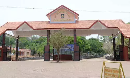 ಜು.26ರಂದು ನಿಗದಿಯಂತೆ ಪದವಿ ಪರೀಕ್ಷೆ: ಮಂಗಳೂರು ವಿಶ್ವವಿದ್ಯಾನಿಲಯ