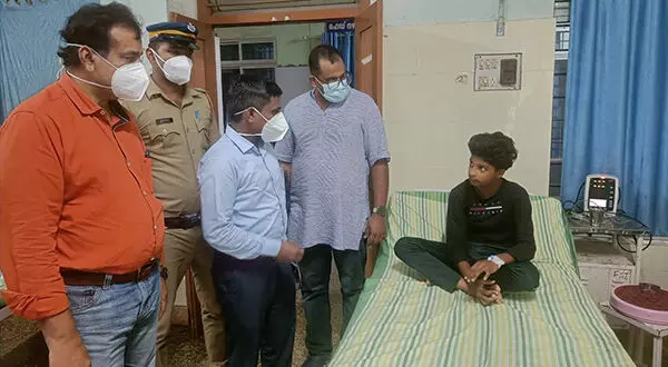 ಕಾಸರಗೋಡು: ವಸತಿ ನಿಲಯದ 19 ವಿದ್ಯಾರ್ಥಿಗಳು ಆಸ್ಪತ್ರೆಗೆ ದಾಖಲು ಕಾಸರಗೋಡು: ವಸತಿ ನಿಲಯದ 19 ವಿದ್ಯಾರ್ಥಿಗಳು ಆಸ್ಪತ್ರೆಗೆ ದಾಖಲು