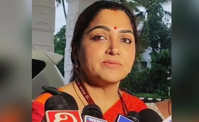 ಕೋಮು ಬಣ್ಣ ಹಚ್ಚಬೇಡಿ, ಈಗಲೇ ತೀರ್ಪು ಕೊಡಬೇಡಿ: ಖುಷ್ಬೂ ಸುಂದರ್ ಕೋಮು ಬಣ್ಣ ಹಚ್ಚಬೇಡಿ, ಈಗಲೇ ತೀರ್ಪು ಕೊಡಬೇಡಿ: ಖುಷ್ಬೂ ಸುಂದರ್