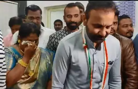 ಪಾಲಿಕೆಯ ವಿಪಕ್ಷ ನಾಯಕರ ನೂತನ ಕಚೇರಿ ಉದ್ಘಾಟಿಸಿದ ಸಚಿವ ಲಾಡ್: ಭಾವುಕರಾಗಿ ಕಣ್ಣೀರು ಹಾಕಿದ ನಾಯಕಿ..!