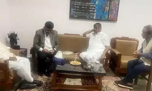 ಕುತೂಹಲ ಮೂಡಿಸಿದ ಡಿ.ಕೆ ಶಿವಕುಮಾರ್- ಬಿ.ಕೆ. ಹರಿಪ್ರಸಾದ್ ಭೇಟಿ