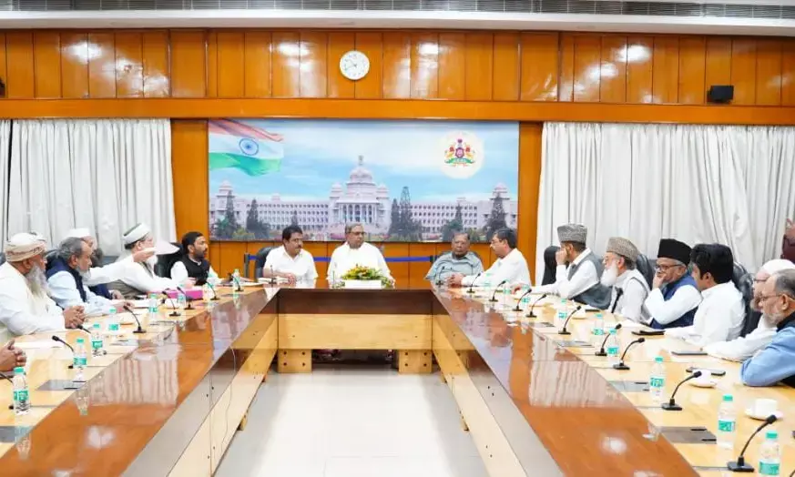 ಸಿಎಂ ಸಿದ್ದರಾಮಯ್ಯರನ್ನು ಭೇಟಿಯಾದ ಆಲ್ ಇಂಡಿಯಾ ಮುಸ್ಲಿಂ ಪರ್ಸನಲ್ ಲಾ ಬೋರ್ಡ್ ಸದಸ್ಯರು