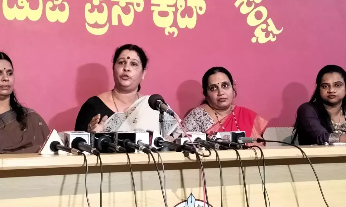 ಕಾಲೇಜಿನಲ್ಲಿ ವಿಡಿಯೋ ಚಿತ್ರೀಕರಣ ವಿವಾದ; ಮಹಿಳಾ ರಾಷ್ಟ್ರೀಯ ಆಯೋಗ ತಂಡ ಉಡುಪಿಗೆ: ಶ್ಯಾಮಲಾ ಕುಂದರ್