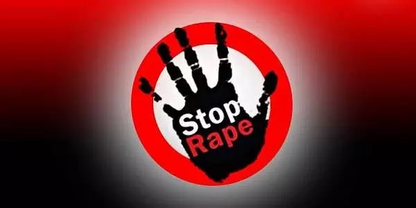 ಪೊಲೀಸರಿಂದ ಅತ್ಯಾಚಾರ: 30 ವರ್ಷ ಬಳಿಕ ನ್ಯಾಯಾಲಯದಲ್ಲಿ ಸಾಕ್ಷಿ ಹೇಳಿದ ಮಹಿಳೆ! ಪೊಲೀಸರಿಂದ ಅತ್ಯಾಚಾರ: 30 ವರ್ಷ ಬಳಿಕ ನ್ಯಾಯಾಲಯದಲ್ಲಿ ಸಾಕ್ಷಿ ಹೇಳಿದ ಮಹಿಳೆ!