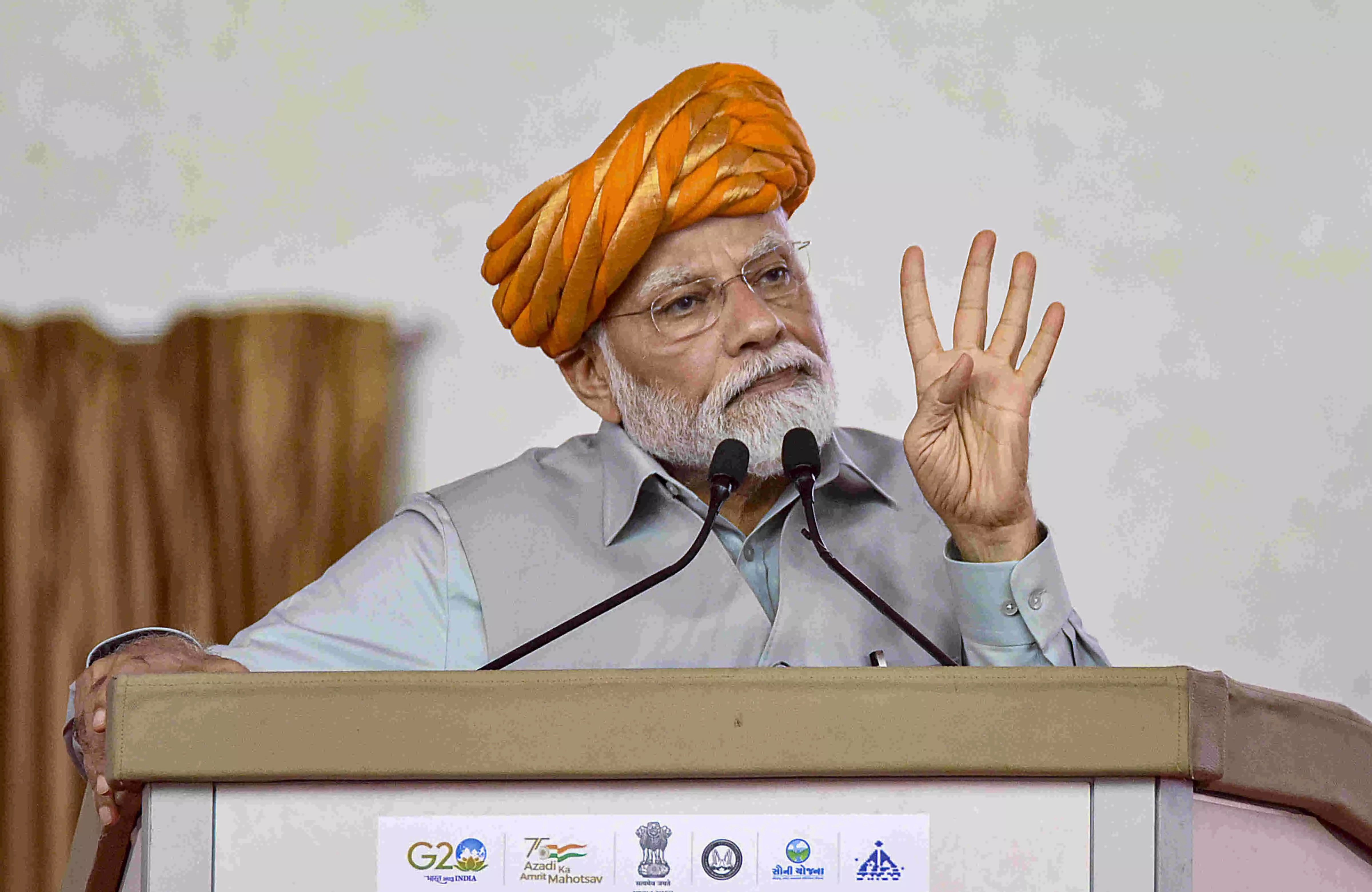 ಸಹೋದರಿಯರು ಮತ್ತು ಪುತ್ರಿಯರ ಮೇಲೆ ನಡೆಯುತ್ತಿರುವ ದೌರ್ಜನ್ಯಗಳನ್ನು ರಾಜಸ್ಥಾನ ಸಹಿಸದು..: ಸಾರ್ವಜನಿಕ ಸಭೆಯಲ್ಲಿ ಮೋದಿ ಭಾಷಣ ಸಹೋದರಿಯರು ಮತ್ತು ಪುತ್ರಿಯರ ಮೇಲೆ ನಡೆಯುತ್ತಿರುವ ದೌರ್ಜನ್ಯಗಳನ್ನು ರಾಜಸ್ಥಾನ ಸಹಿಸದು..: ಸಾರ್ವಜನಿಕ ಸಭೆಯಲ್ಲಿ ಮೋದಿ ಭಾಷಣ