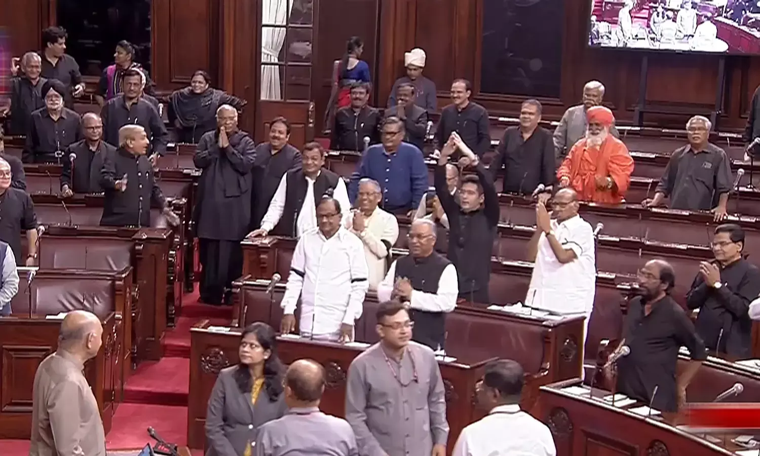 ಮಣಿಪುರ ಹಿಂಸಾಚಾರ: ರಾಜ್ಯಸಭೆಯಲ್ಲಿ ಪ್ರತಿಪಕ್ಷ ಸದಸ್ಯರ ಸಭಾತ್ಯಾಗ