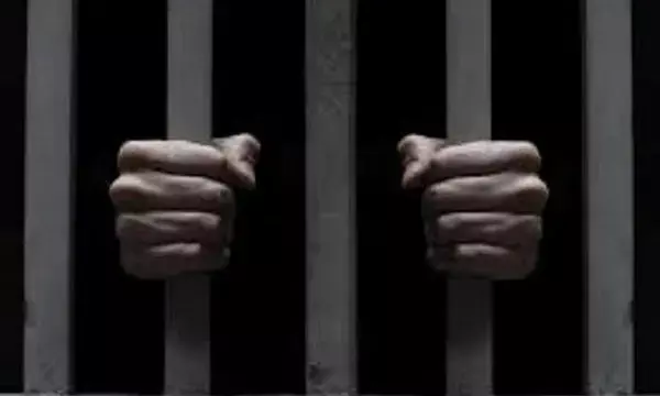 ಮಾಡದ ತಪ್ಪಿಗೆ 17 ವರ್ಷ ಜೈಲಿನಲ್ಲಿದ್ದ ವ್ಯಕ್ತಿ ಬಿಡುಗಡೆ