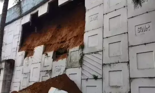 ಹೊಳೆನರಸೀಪುರ ಬಳಿ ಹಾಸನ–ಮೈಸೂರು ಹೆದ್ದಾರಿ ಮೇಲ್ಸೇತುವೆ ತಡೆಗೋಡೆ ಕುಸಿತ