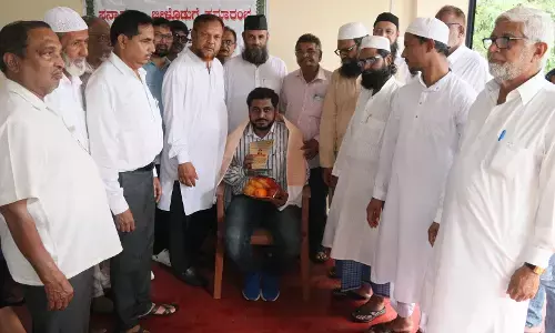 ಕಾರ್ಕಳ: ಸರಕಾರಿ ಉರ್ದು ಪ್ರಾಥಮಿಕ ಶಾಲೆಯ ಮುಖ್ಯೋಪಾಧ್ಯಾಯ ಶೇಕ್ ಸಮಿಯುಲ್ಲಾರಿಗೆ ಬೀಳ್ಕೊಡುಗೆ