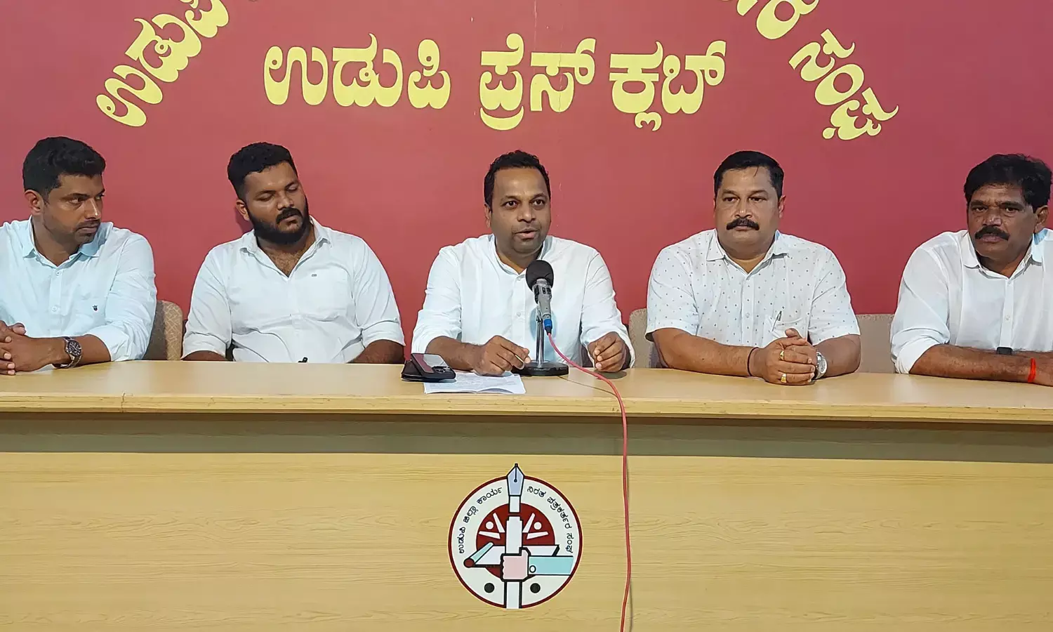 ಬಿಜೆಪಿಯವರಿಂದ ಕೋಮುಗಲಭೆ ಸೃಷ್ಠಿಸುವ ಹುನ್ನಾರ: ಪ್ರಸಾದ್‌ರಾಜ್ ಕಾಂಚನ್ ಆರೋಪ