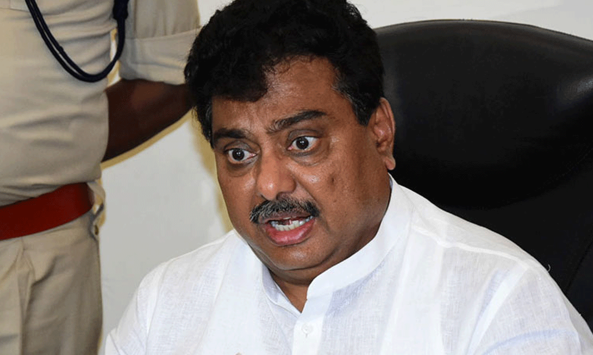 ಅಮೆರಿಕಕ್ಕೆ ಮರಳುವುದಾಗಿ ಹೇಳಿದ್ದ ಉದ್ಯಮಿಗೆ ಸಮಸ್ಯೆ ಬಗೆಹರಿಸುವ ಭರವಸೆ ನೀಡಿದ ಸಚಿವ ಎಂ.ಬಿ. ಪಾಟೀಲ್