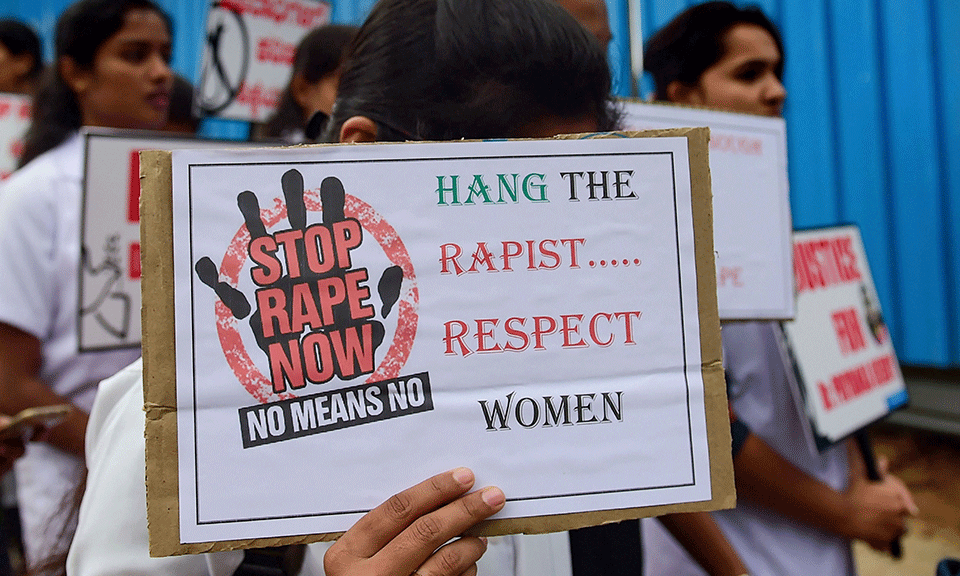 ಕೇರಳದಲ್ಲಿ ಬಾಲಕಿಯ ಮೇಲೆ ಅತ್ಯಾಚಾರ, ಹತ್ಯೆ: ಆರೋಪಿಗೆ ಮರಣ ದಂಡನೆ ವಿಧಿಸುವಂತೆ ಜನತೆ ಆಗ್ರಹ