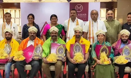 ಉಡುಪಿ ಮಲಬಾರ್ ಗೋಲ್ಡ್‌ನಿಂದ ರಕ್ತದಾನ ಶಿಬಿರ- ರಕ್ತದಾನಿಗಳಿಗೆ ಸನ್ಮಾನ