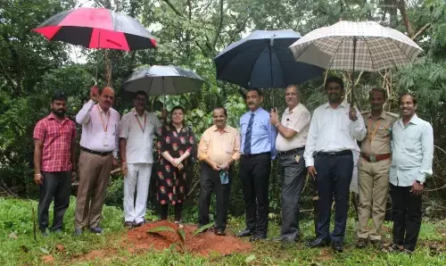 527 ಶ್ರೀತಾಳೆ ಬೀಜ ನೆಟ್ಟು ಹುತಾತ್ಮ ಯೋಧರಿಗೆ ಗೌರವ