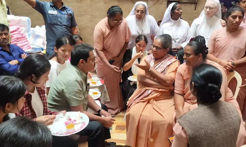 ಮಣಿಪುರ ಸಂತ್ರಸ್ತರ ಜತೆ ಹುಟ್ಟುಹಬ್ಬ ಆಚರಿಸಿಕೊಂಡ ಸಚಿವ ಝಮೀರ್ ಅಹ್ಮದ್