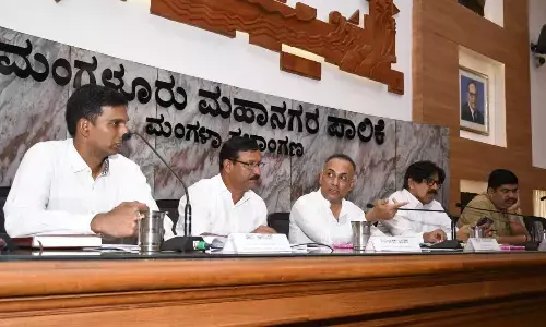 ನಿಧಾನಗತಿಯಲ್ಲಿ ಸಾಗಿರುವ ಮಂಗಳೂರು ಸ್ಮಾರ್ಟ್ ಸಿಟಿ ಕಾಮಗಾರಿ: ಸಚಿವ ದಿನೇಶ್ ಗುಂಡೂರಾವ್ ಅಸಮಾಧಾನ