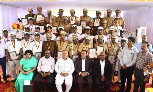 ಕೆಎಸ್ಸಾರ್ಟಿಸಿ 62ನೆ ಸಂಸ್ಥಾಪನಾ ದಿನಾಚಾರಣೆ: ಸಚಿವರಿಂದ ಅಪಘಾತ, ಅಪರಾಧ ರಹಿತ ಸೇವೆ ಸಲ್ಲಿಸಿದ 38 ಚಾಲಕರಿಗೆ ಬೆಳ್ಳಿ ಪದಕ ಪ್ರದಾನ