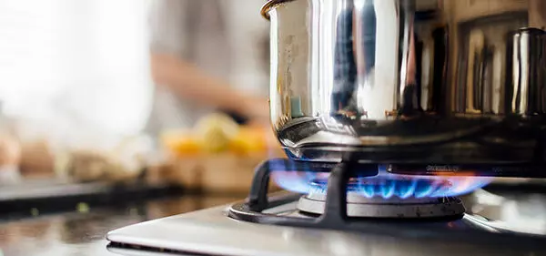 ಗ್ಯಾಸ್ ಸಂಪರ್ಕ ಪರಿಶೀಲನೆಗೆ ಶುಲ್ಕ: ಪೆಟ್ರೋಲಿಯಂ ಕಂಪೆನಿ ವಿರುದ್ಧ ದೂರು