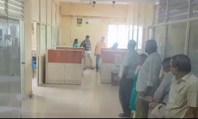 ಬಿಬಿಎಂಪಿಯ 45 ಕಚೇರಿಗಳ ಮೇಲೆ ಏಕಕಾಲಕ್ಕೆ ಲೋಕಾಯುಕ್ತ ಪೊಲೀಸರ ದಾಳಿ, ಪರಿಶೀಲನೆ