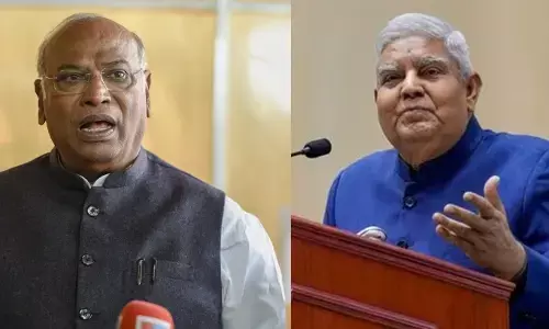 ನಾನು ವಿವಾಹಿತ ವ್ಯಕ್ತಿ, ನನಗೆ ಕೋಪ ಬರುವುದೇ ಇಲ್ಲ: ಮಲ್ಲಿಕಾರ್ಜುನ್‌ ಖರ್ಗೆಗೆ ಸಭಾಪತಿ ಧನ್ಕರ್ ತಮಾಷೆಯ ಪ್ರತಿಕ್ರಿಯೆ