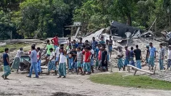 ಒಡಿಶಾ: ನೆರೆ ಭೀತಿ; ಮಹಿಳೆ ಸಾವು, 6,000ಕ್ಕೂ ಅಧಿಕ ಜನರ ಸ್ಥಳಾಂತರ ಒಡಿಶಾ: ನೆರೆ ಭೀತಿ; ಮಹಿಳೆ ಸಾವು, 6,000ಕ್ಕೂ ಅಧಿಕ ಜನರ ಸ್ಥಳಾಂತರ