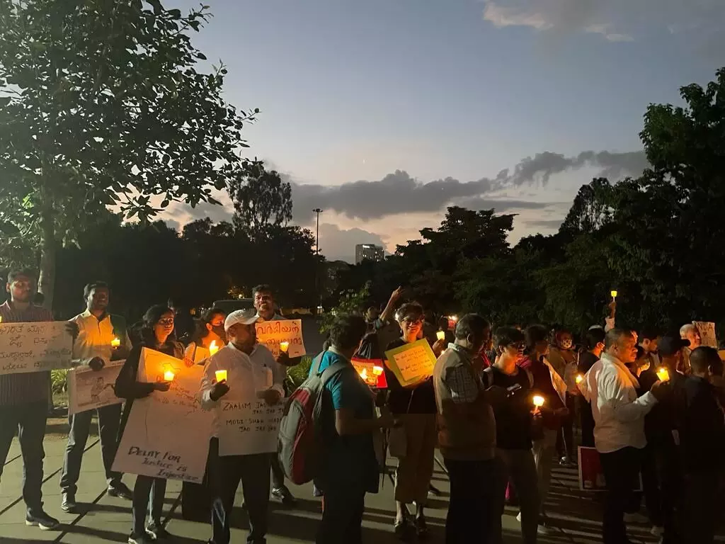 ದ್ವೇಷದ ತಯಾರಿಯಲ್ಲಿ ತೊಡಗಿರುವ ಬಲಪಂಥೀಯ ಸಂಘಟನೆಗಳ ವಿರುದ್ಧ ಕ್ರಮಕ್ಕೆ ʼಬಹುತ್ವ ಕರ್ನಾಟಕʼ ಒತ್ತಾಯ ದ್ವೇಷದ ತಯಾರಿಯಲ್ಲಿ ತೊಡಗಿರುವ ಬಲಪಂಥೀಯ ಸಂಘಟನೆಗಳ ವಿರುದ್ಧ ಕ್ರಮಕ್ಕೆ ʼಬಹುತ್ವ ಕರ್ನಾಟಕʼ ಒತ್ತಾಯ