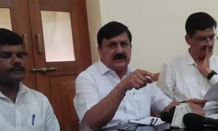 ಖಂಡ್ರೆ ಎನ್ನುವ ಬದಲು ಬಾಯಿ ತಪ್ಪಿ ಖರ್ಗೆ ಹೆಸರು ಹೇಳಿದ್ದೇನೆ ಎಂದ ಆರಗ ಜ್ಞಾನೇಂದ್ರ