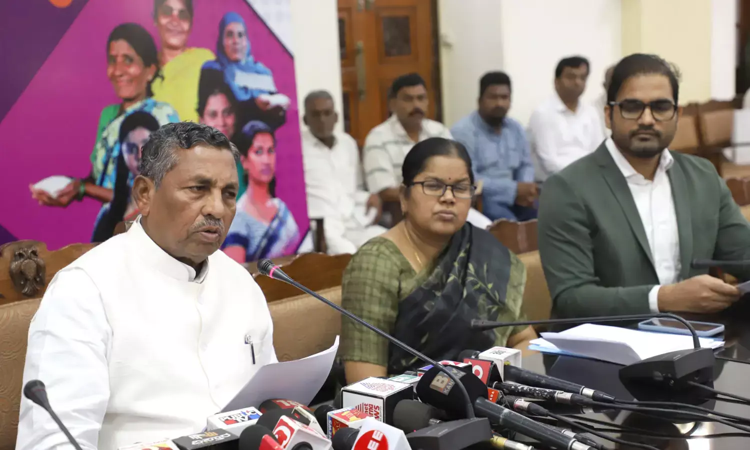 ಸ್ವಂತ ಕಾರು ಇರುವವರಿಗೆ BPL ಕಾರ್ಡ್ ಇಲ್ಲ: ಸಚಿವ ಕೆ.ಎಚ್‌ ಮುನಿಯಪ್ಪ