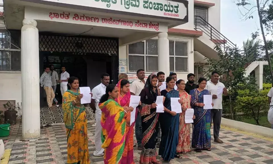 ರಾಯಚೂರು | ಮುಸ್ಲಿಮ್ ವ್ಯಕ್ತಿಗೆ ದಕ್ಕಿದ ಗ್ರಾ.ಪಂ ಅಧ್ಯಕ್ಷ ಸ್ಥಾನ: 15 ಸದಸ್ಯರ ರಾಜೀನಾಮೆ