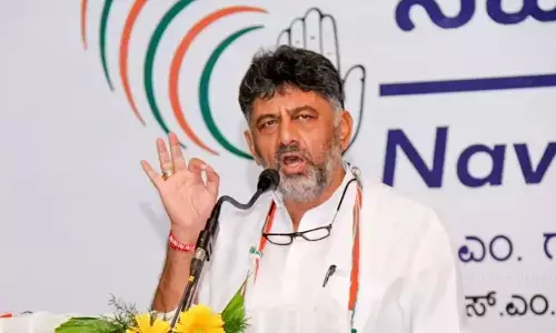 ವರ್ಗಾವಣೆ ದಂಧೆ |  ಕುಮಾರಸ್ವಾಮಿ ಬಳಿ ದಾಖಲೆ ಇದ್ದರೆ ಲೋಕಾಯುಕ್ತಕ್ಕೆ ನೀಡಲಿ: ಡಿ.ಕೆ.ಶಿವಕುಮಾರ್