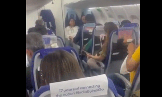 ಇಂಡಿಗೊ ವಿಮಾನದಲ್ಲಿ ಕೈಕೊಟ್ಟ AC; ಪರದಾಡಿದ ಪ್ರಯಾಣಿಕರು