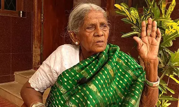 ಕಾಲು ಜಾರಿ ಬಿದ್ದ ಸಾಲುಮರದ ತಿಮ್ಮಕ್ಕ; ಆಸ್ಪತ್ರೆಗೆ ದಾಖಲು