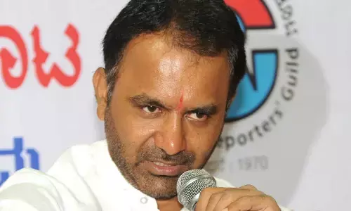 ಗ್ಯಾರಂಟಿ ಯೋಜನೆಗಳ ಅನುಷ್ಠಾನದಿಂದ ಹಿಂದೆ ಸರಿಯುವ ಪ್ರಶ್ನೆಯೇ ಇಲ್ಲ: ಸಚಿವ ಸಂತೋಷ್ ಲಾಡ್