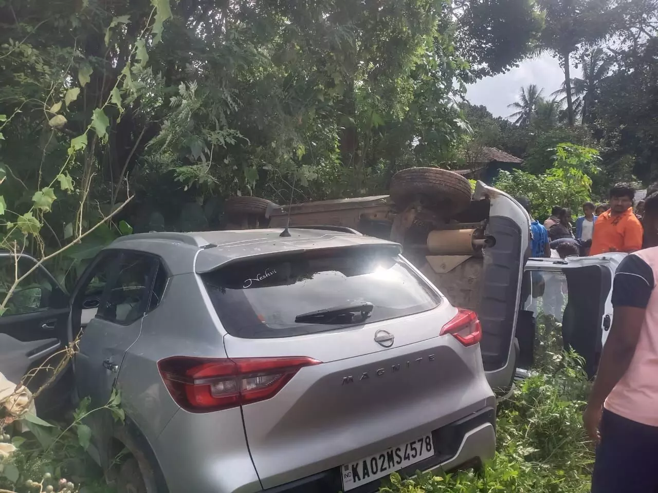 ಚಿಕ್ಕಮಗಳೂರು: ಎರಡು ಕಾರುಗಳ ಮಧ್ಯೆ ಅಪಘಾತ; ಪ್ರಯಾಣಿಕರಿಗೆ ಗಾಯ ಚಿಕ್ಕಮಗಳೂರು: ಎರಡು ಕಾರುಗಳ ಮಧ್ಯೆ ಅಪಘಾತ; ಪ್ರಯಾಣಿಕರಿಗೆ ಗಾಯ