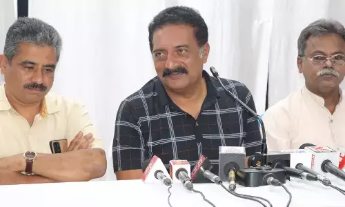 ರಾಜ್ಯ ಸರಕಾರ ಜಾರಿಗೆ ತಂದಿರುವ ಗ್ಯಾರಂಟಿ ಯೋಜನೆಗಳು ಬಡವರ ಪಾಲಿನ ಭಾಗ್ಯಗಳಾಗಿವೆ: ನಟ ಪ್ರಕಾಶ್ ರಾಜ್