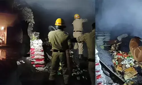 ಚಾಮರಾಜನಗರ: ‘ಹಸಿರು ರೈತ ಉತ್ಪಾದಕರ ಕಂಪನಿ’ಯಲ್ಲಿ ಆಕಸ್ಮಿಕ ಬೆಂಕಿ; ಅಪಾರ ನಷ್ಟ