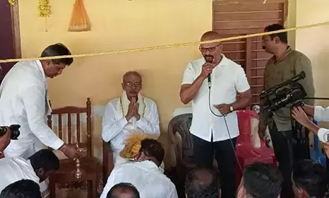 ಸೌಜನ್ಯ ಪ್ರಕರಣ: ನಿರ್ದೋಷಿ ಸಂತೋಷ್ ರಾವ್ ಮನೆಗೆ ಸುಣ್ಣ-ಬಣ್ಣ ಬಳಿದ ಹೋರಾಟಗಾರರ ತಂಡ