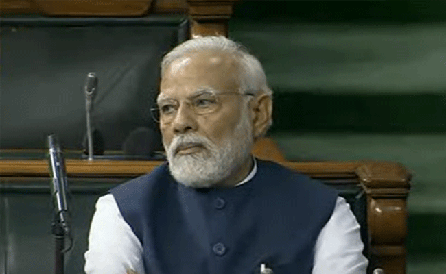 ಬಿಜೆಪಿ ಸಂಸದರ ಭಾರತ್ ಮಾತಾ ಕಿ ಜೈ ಘೋಷಣೆಗಳ ನಡುವೆ ಲೋಕಸಭೆ ಪ್ರವೇಶಿಸಿದ ಪ್ರಧಾನಿ ಮೋದಿ ಬಿಜೆಪಿ ಸಂಸದರ ಭಾರತ್ ಮಾತಾ ಕಿ ಜೈ ಘೋಷಣೆಗಳ ನಡುವೆ ಲೋಕಸಭೆ ಪ್ರವೇಶಿಸಿದ ಪ್ರಧಾನಿ ಮೋದಿ