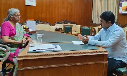 ಸಂಕಷ್ಟದಲ್ಲಿರುವ ಜಿಲ್ಲೆಯ ಗೋಡಂಬಿ ಉದ್ಯಮಿಗಳ ಬೇಡಿಕೆ ಈಡೇರಿಕೆಗೆ ಸಂಸದರಿಂದ ಕೇಂದ್ರ ವಿತ್ತ ಸಚಿವೆಗೆ ಮನವಿ