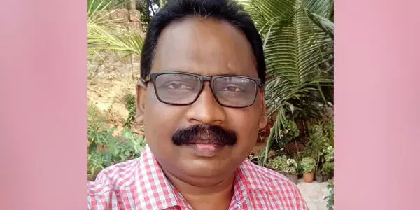 ಮಂಗಳೂರು ವಿವಿ ಪ್ರಾಧ್ಯಾಪಕ ಪ್ರೊ. ಉದಯ ಬಾರ್ಕೂರು ನಿಧನ ಮಂಗಳೂರು ವಿವಿ ಪ್ರಾಧ್ಯಾಪಕ ಪ್ರೊ. ಉದಯ ಬಾರ್ಕೂರು ನಿಧನ