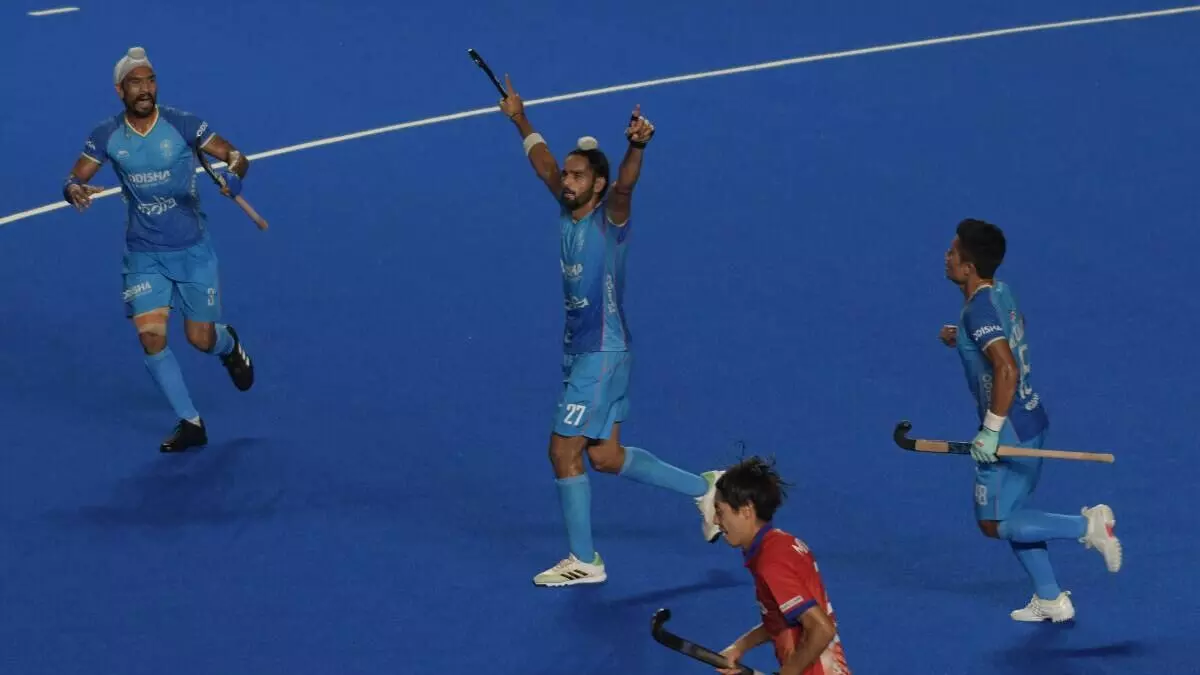 ಏಶ್ಯನ್ ಚಾಂಪಿಯನ್ಸ್ ಟ್ರೋಫಿ: ಜಪಾನ್ ವಿರುದ್ಧ 5-0 ಗೆಲುವು ದಾಖಲಿಸಿದ ಭಾರತ ಫೈನಲ್ಗೆ, ಮಲೇಶ್ಯ ಎದುರಾಳಿ ಏಶ್ಯನ್ ಚಾಂಪಿಯನ್ಸ್ ಟ್ರೋಫಿ: ಜಪಾನ್ ವಿರುದ್ಧ 5-0 ಗೆಲುವು ದಾಖಲಿಸಿದ ಭಾರತ ಫೈನಲ್ಗೆ, ಮಲೇಶ್ಯ ಎದುರಾಳಿ