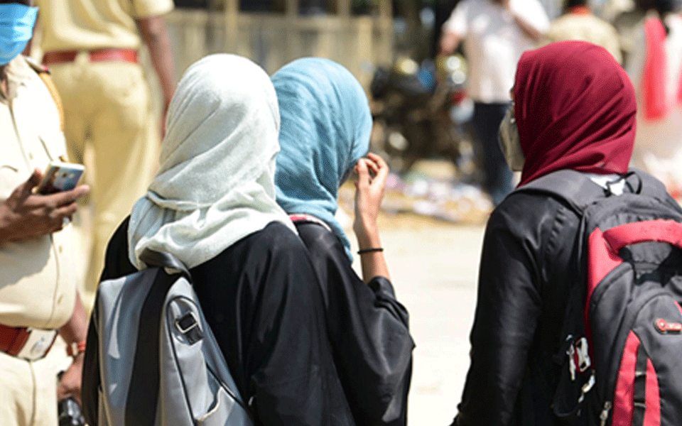 ಲಕ್ಷದ್ವೀಪದ ಶಾಲೆಗಳ ಸಮವಸ್ತ್ರದ ಕುರಿತು ಹೊಸ ಸುತ್ತೋಲೆ: ಹಿಜಾಬ್ ನಿಷೇಧಿಸುವ ಉದ್ದೇಶ ಎಂದ ಸಂಸದ ಮುಹಮ್ಮದ್ ಫೈಝಲ್