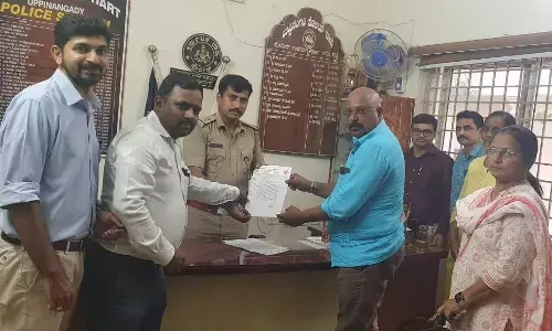 ಗೋಳಿತ್ತೊಟ್ಟು ಗ್ರಾಮಸಭೆ ಸಂದರ್ಭ ವೈದ್ಯರು ಕುಸಿದು ಬಿದ್ದ ಪ್ರಕರಣ: ತಪ್ಪಿತಸ್ಥರ ವಿರುದ್ಧ ಕ್ರಮಕ್ಕೆ ಆಗ್ರಹಿಸಿ ದೂರು