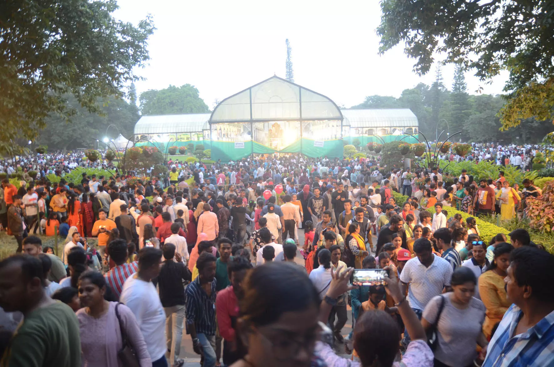 ಲಾಲ್‍ಬಾಗ್‍ನ ಫಲಪುಷ್ಪ ಪ್ರದರ್ಶನಕ್ಕೆ ತೆರೆ: 1.79 ಕೋಟಿಗೂ ಅಧಿಕ ಹಣ ಸಂಗ್ರಹ