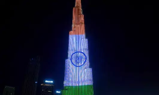 ದುಬೈ: ಬುರ್ಜ್ ಖಲೀಫಾದಲ್ಲಿ ಭಾರತದ ತ್ರಿವರ್ಣ ಧ್ವಜದ ಚಿತ್ತಾರ